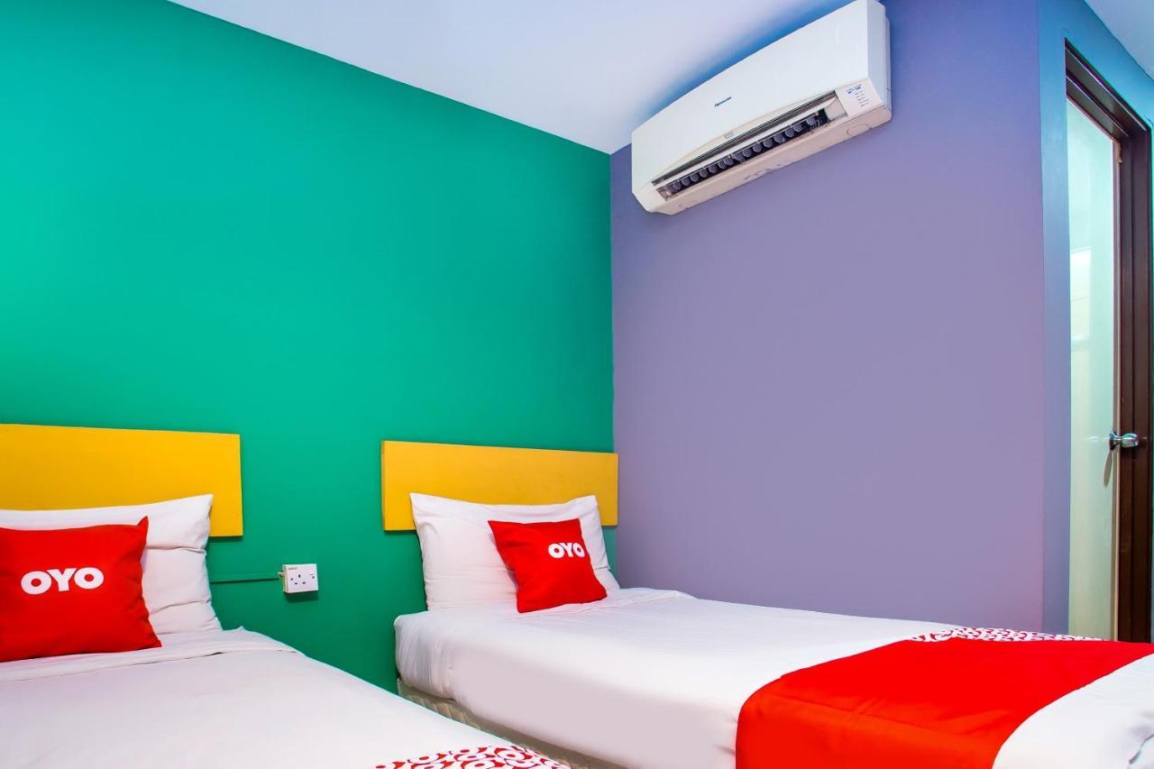 Oyo 89688 Alor Street Hotel Куала Лумпур Екстериор снимка