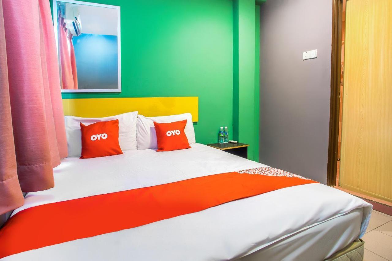 Oyo 89688 Alor Street Hotel Куала Лумпур Екстериор снимка