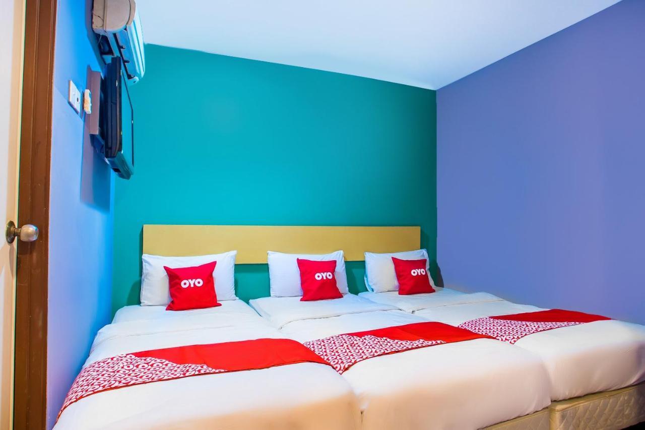 Oyo 89688 Alor Street Hotel Куала Лумпур Екстериор снимка