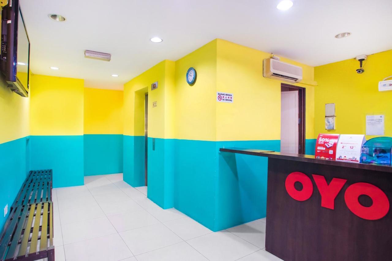Oyo 89688 Alor Street Hotel Куала Лумпур Екстериор снимка