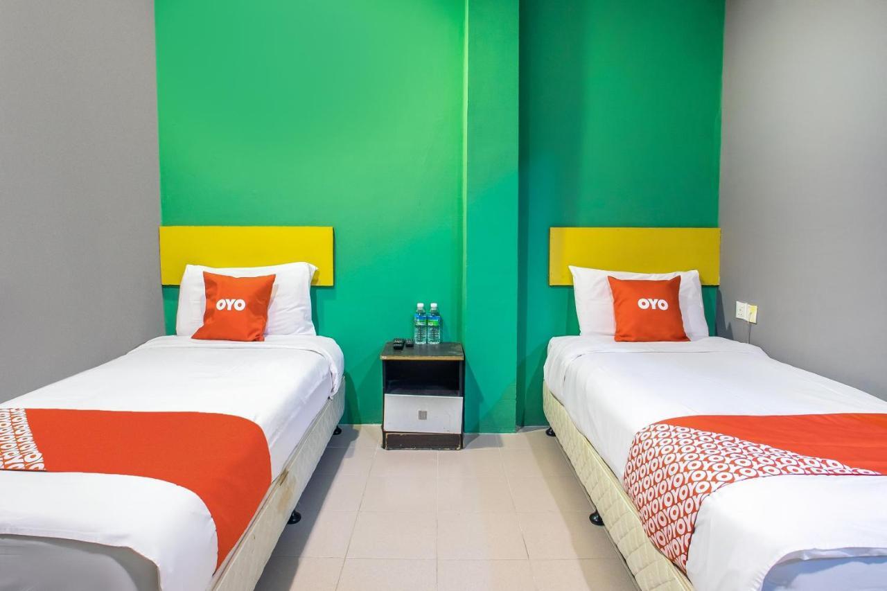 Oyo 89688 Alor Street Hotel Куала Лумпур Екстериор снимка