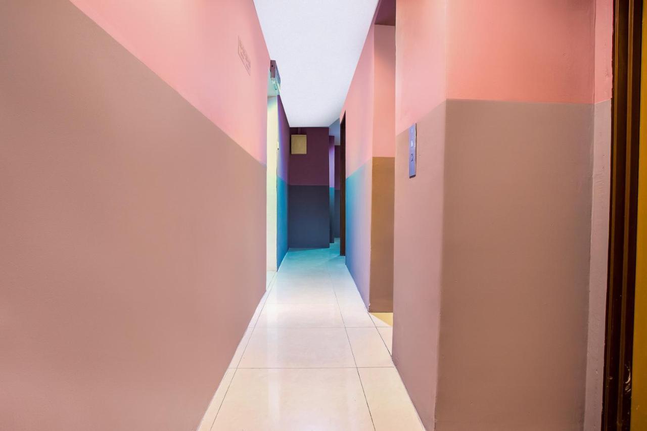 Oyo 89688 Alor Street Hotel Куала Лумпур Екстериор снимка