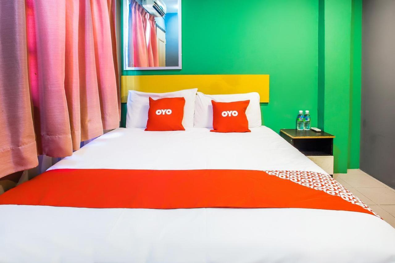 Oyo 89688 Alor Street Hotel Куала Лумпур Екстериор снимка