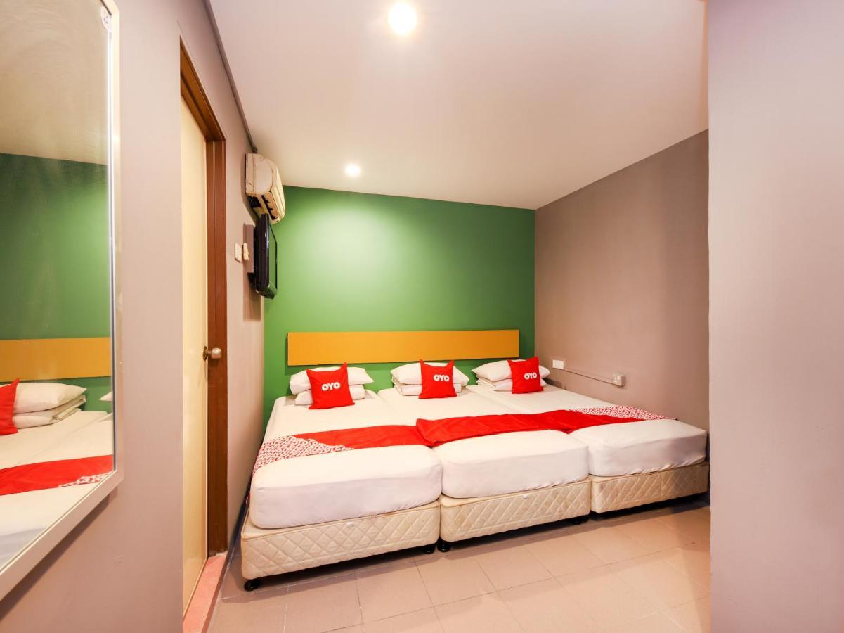 Oyo 89688 Alor Street Hotel Куала Лумпур Екстериор снимка