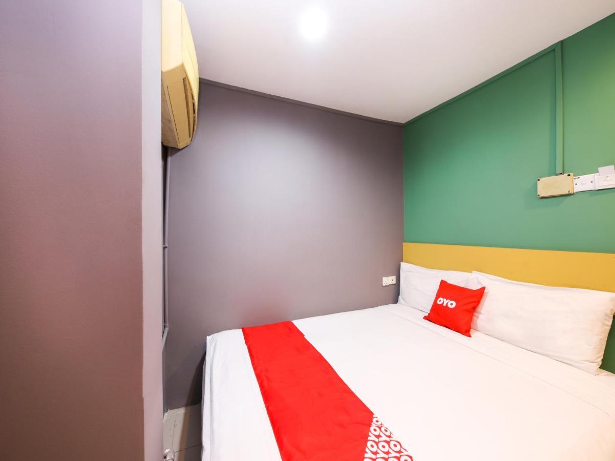 Oyo 89688 Alor Street Hotel Куала Лумпур Екстериор снимка
