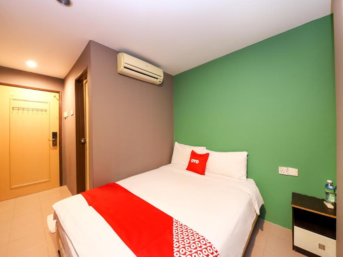 Oyo 89688 Alor Street Hotel Куала Лумпур Екстериор снимка